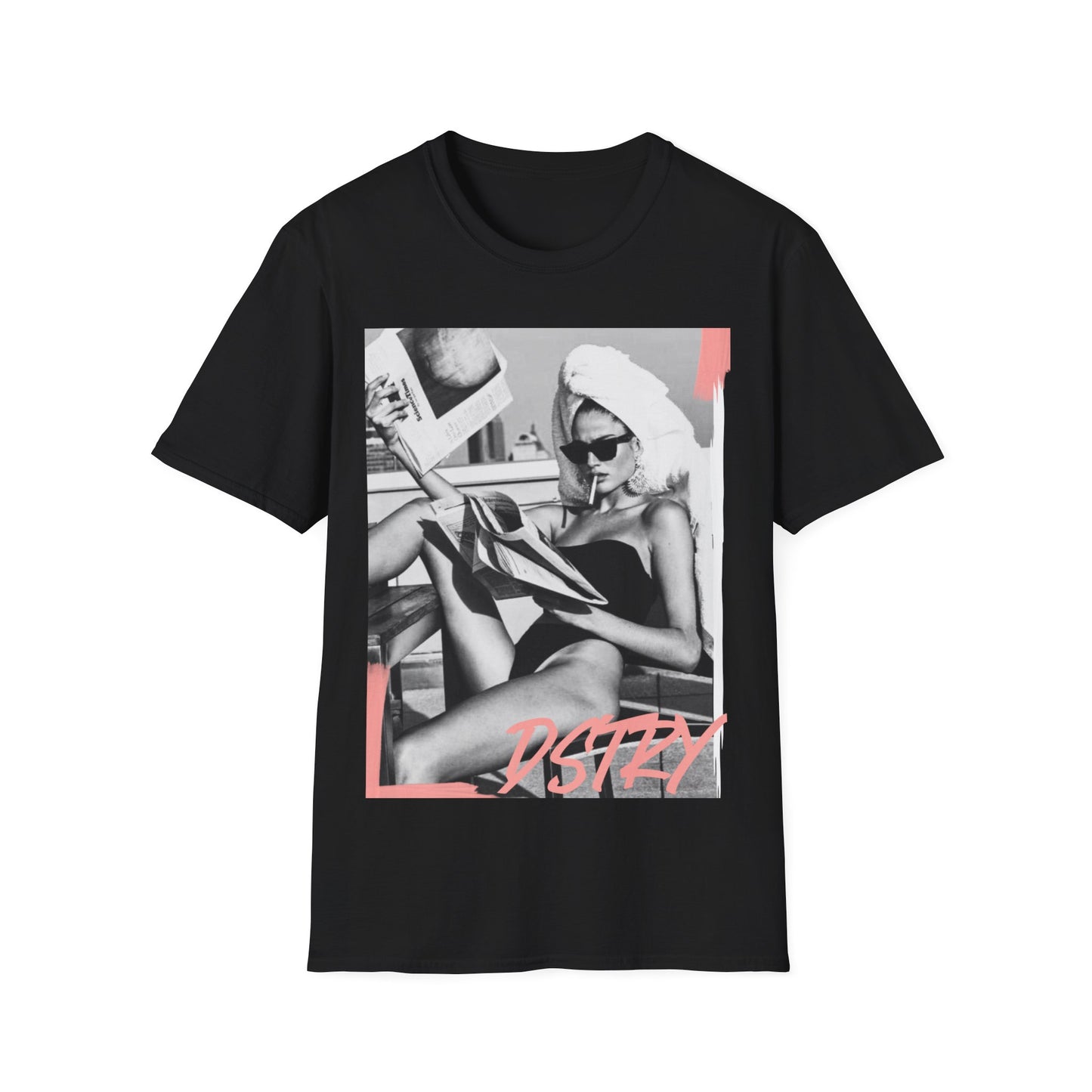 GIRL BOSS Classic Fit AmplifyDestroy Print Tee Shirt Model Black White Model