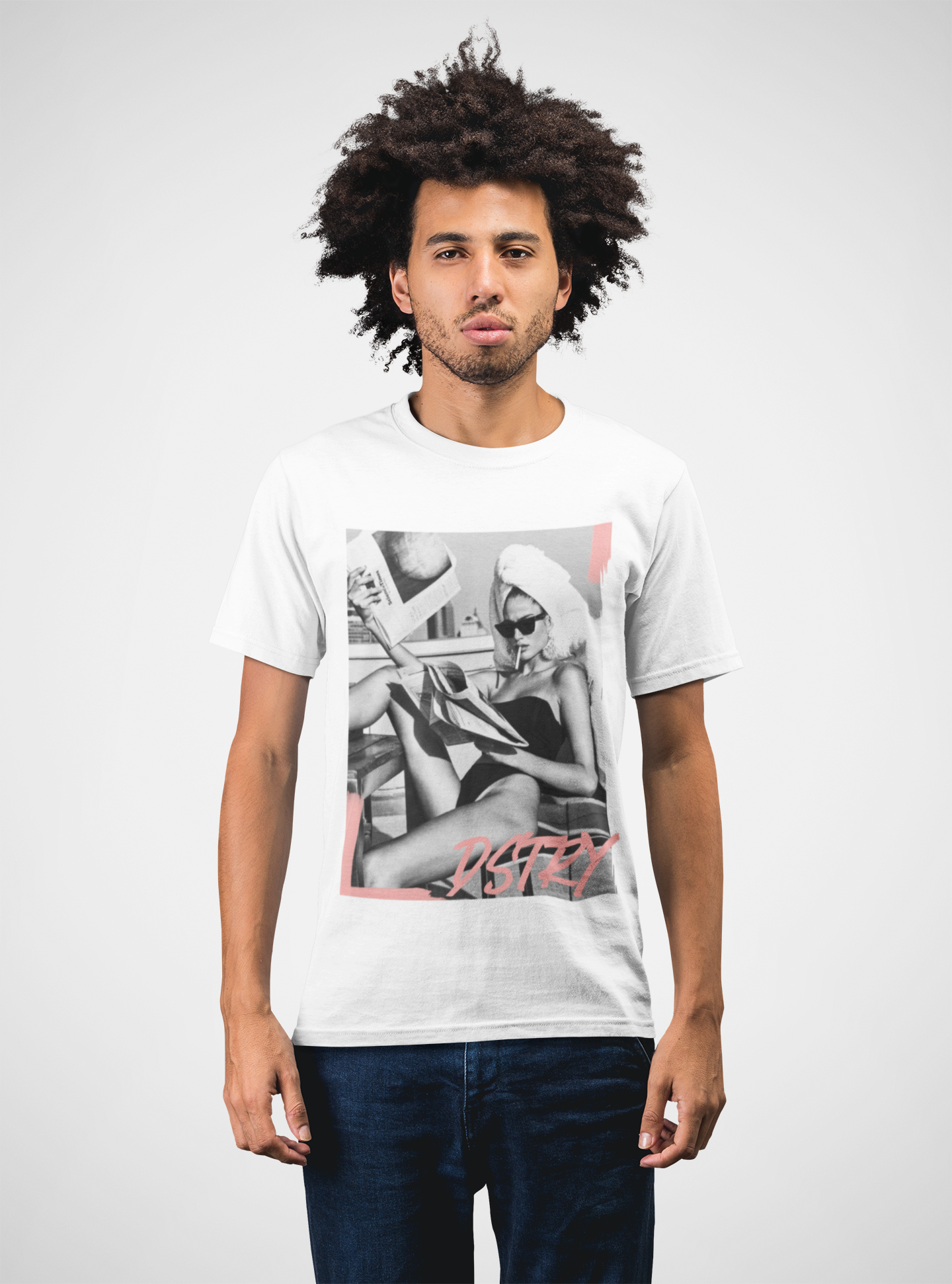 GIRL BOSS Classic Fit AmplifyDestroy Print Tee Shirt Model Black White Model