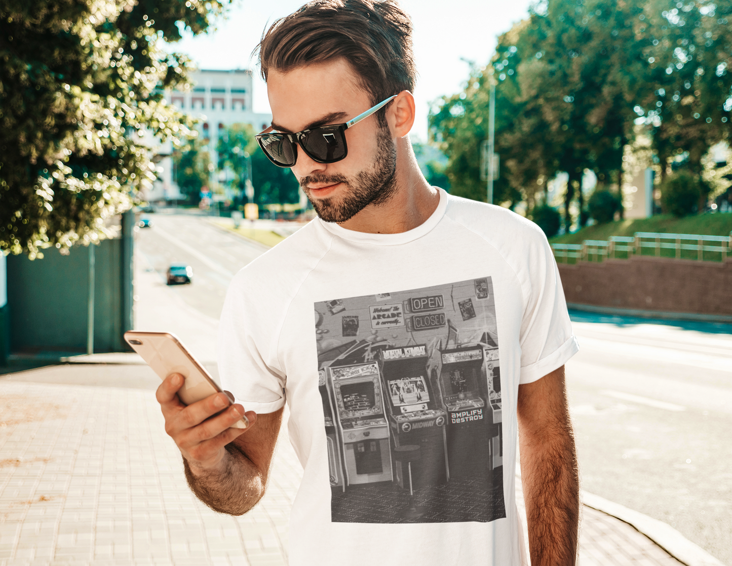 ARCADE Classic Fit AmplifyDestroy Print Tee Shirt 80s retro game